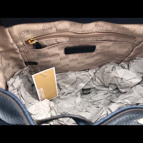 Gaby’sBags👜💕- Michael Kors Large Backpack Navy - Picture 6 of 8